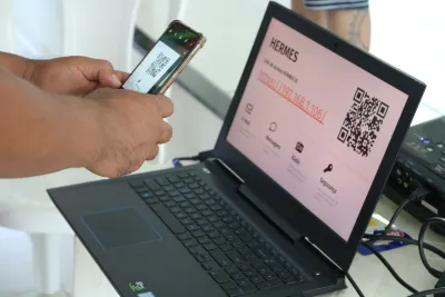 Photo: Débora Prado image linking to Community networks newsletter: What does “meaningful connectivity” mean from community-centred perspectives?