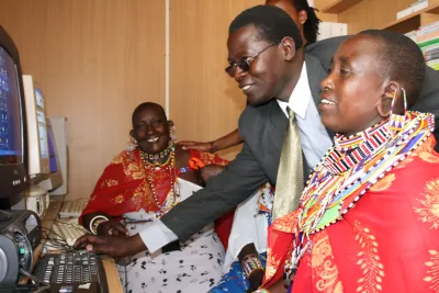 Maarifa centre in Kenya image linking to “Cybercafé in a container”: Rural Kenya's mobile internet stations