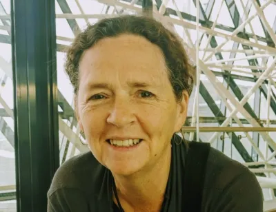 image linking to APC's Karen Banks wins Oxford Internet Institute Award